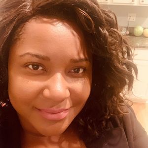 Meet your Posher, Nakesha